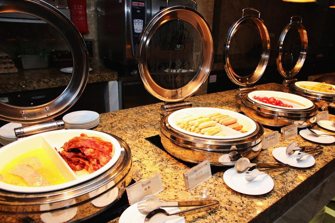 Ramada Plaza Shanghai Pudong Airport - A Journey Starts At The Pvg Airport Eksteriør billede